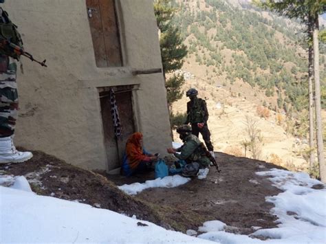 Indian Army distributes ration, medical kits to 350 families in J-K's ...