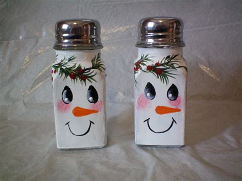 Snowman Salt and Pepper Shakers | Etsy | Recycled christmas decorations ...