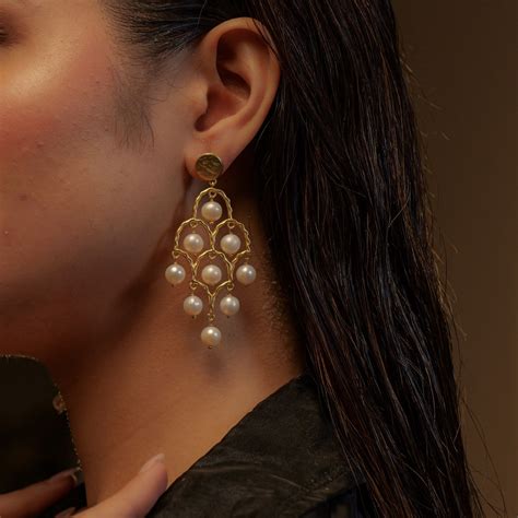 Buy Dancing Queen Pearl Earrings Online in India | Zariin