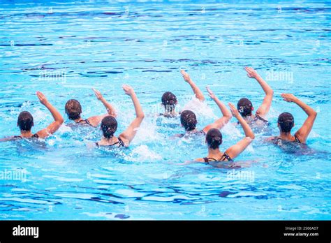 Synchronized Swimming 的图像结果