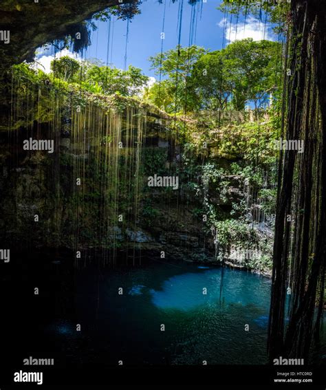 Cenote Ik Kil - Yucatan, Mexico Stock Photo - Alamy