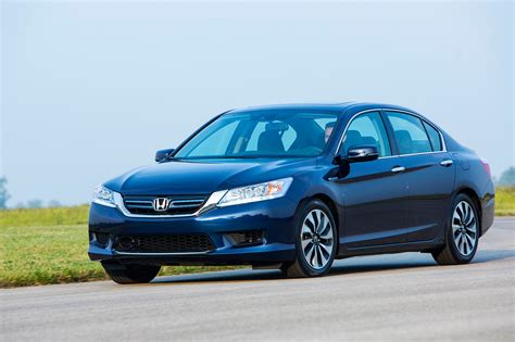 2014 Honda Accord Hybrid First Drive - Automobile Magazine