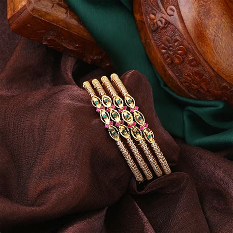 5 Traditional Indian Bangles That Are Perfect For Your Main Event – Estele