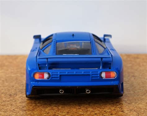 Autobots Bugatti Car Model 的图像结果