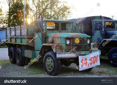 Army Surplus Vehicles Auction 的图像结果