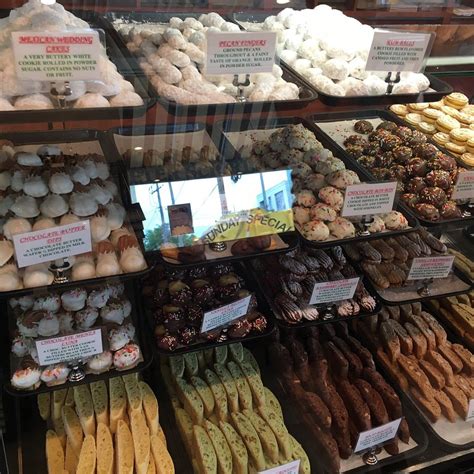 PETER SCIORTINO BAKERY, Milwaukee - Lower East Side - Restaurant ...