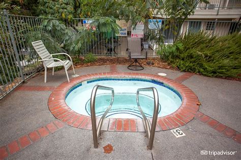 Yosemite View Lodge Kitchenettes: Pictures & Reviews - Tripadvisor