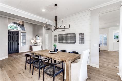 Modern Farmhouse Dining Room Ceilings Get The Look // Neutral Modern