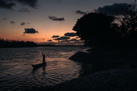 Away from the world, the mangrove fishers of DR Congo