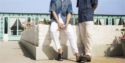 How To Wear Men’s Leather Sandals (2022)