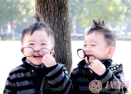 双胞胎男宝宝取名方法 - 双胞胎起名 - 双胞胎取名