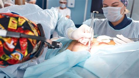 Shoulder Surgery Recovery: Complete Week-by-Week Guide (2025)