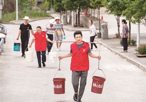 环江县：干群齐心解决群众饮水难 - 广西县域经济网