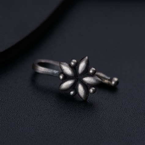 Buy Delicate Sadafulee Nose Pin (Clip On) at House of Aadyaa