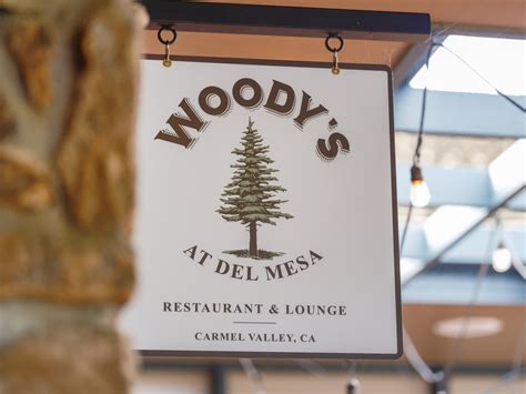 Woody's at Del Mesa in Carmel Valley | Popular Restaurant Carmel