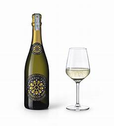 bicchieri per prosecco prosecco doc entra nel guinness dei primati stile bicchieri per prosecco prosecco doc entra nel guinness dei primati stile