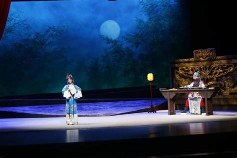 “戏曲进校园”漯河市豫剧团走进市实验幼儿园 - 河南省文化和旅游厅