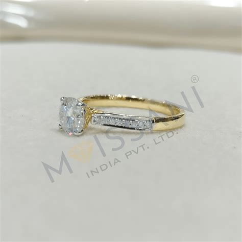 Moissanite Round Shape Ring-LR00246-moissani.in