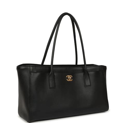 CHANEL Cerf Tote – 26S Black Calfskin Gold Hardware (Boutique Fresh ...