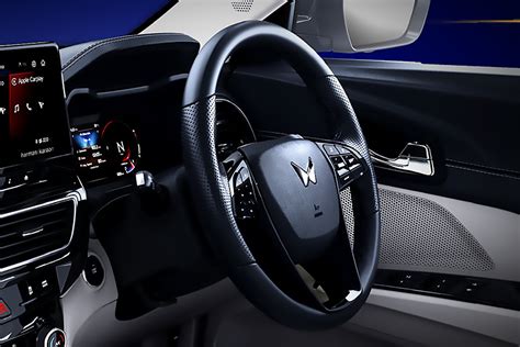 Mahindra XUV 3XO MX3 Pro On-Road Price and Offers in Coimbatore ...