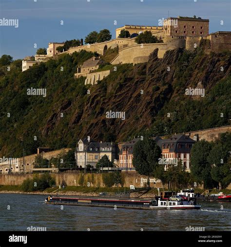Der Rhein mit Festung Ehrenbreitstein, Koblenz, Rheinland-Pfalz ...