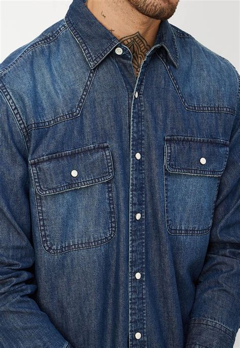 Buy Men Washed Denim Shirt Online at just Rs. 999.0 - 1000013245385 ...