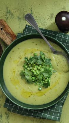 How to make protein-rich Green Peas and Spinach Soup