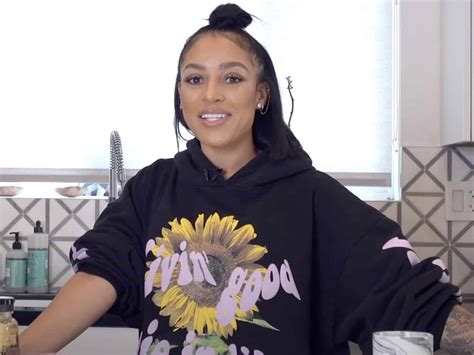 Who is Joie Chavis? Age, Height, Boyfriend, Measurements, Wiki - Net ...