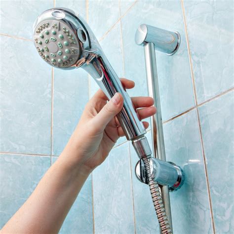 How to Clean Gunk Off Your Showerhead