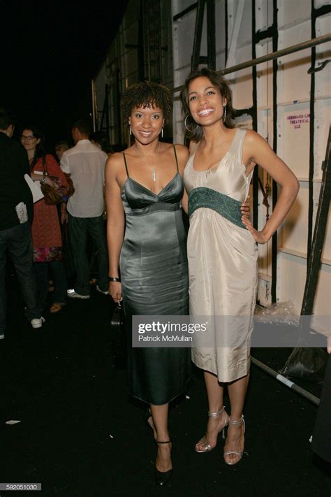 Rosario Dawson's feet