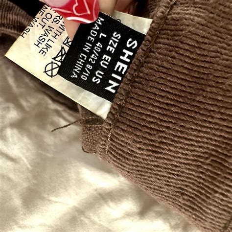 Cute Cargo Brown Shorts -- SIZE L - Depop