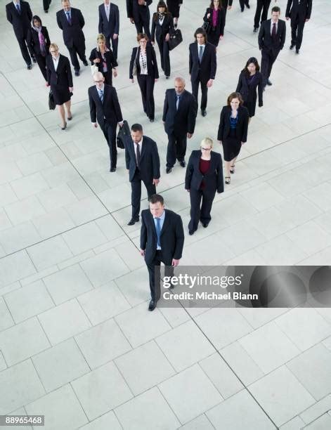 Group of Men in Suits 的图像结果