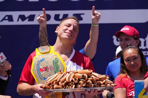 Nathan's Famous Hot Dog Eating Contest 2025 Winner Announced | Us Weekly