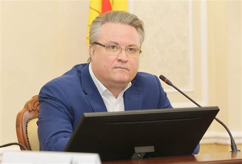 Глава Воронежа Вадим Кстенин: школа на 2860 мест - уникальный проект ...