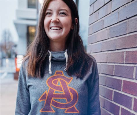 Why Off Campus Partners | Apartments.com