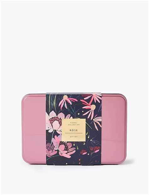 Buy Floral Collection Rose Gift Set at Marks & Spencer
