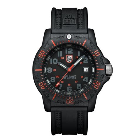 Luminox Men's 8815 Black Ops Carbon 8800 Series Watch : Amazon.in: Fashion