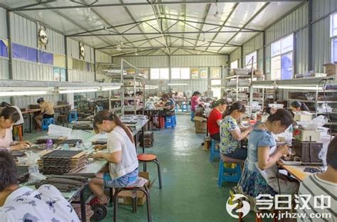 老重庆的工厂时代，50至80年代工人阶层的工作生活场景-搜狐
