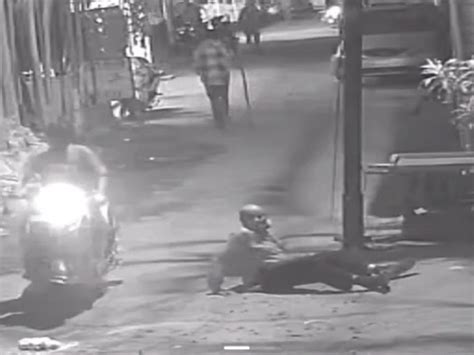 Guna Doctor Attacked & Robbed by Miscreants | Cash Stolen