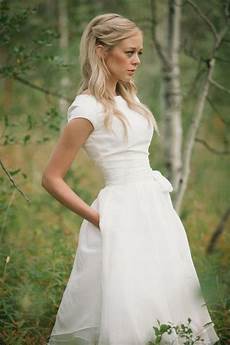 Wedding Dress Ideas Uk by 31 Unconventional Wedding Dresses For An Unconventional Wedding Dress Ideas Uk