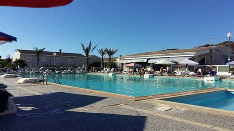 DORIANE BEACH CLUB (Ouled Boudjemaa) - Cottage Reviews & Photos ...