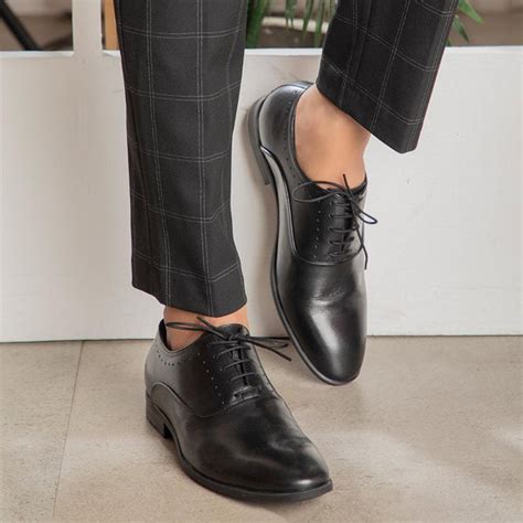 Buy Black Men's Lace Ups - The Yoder Black | Tresmode