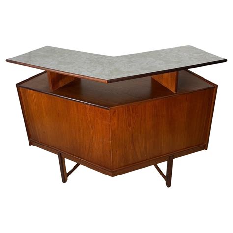 Teak Mid-Century Bar Cabinet by Turnbridge of London, Circa 1960's For ...