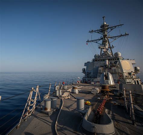Estados Unidos asegura que derribó 14 drones yemeníes en el mar Rojo ...