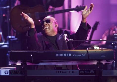 Sing Movie Update: Stevie Wonder and Ariana Grande perform ...