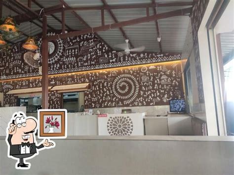 Nanumal Bhojraj Kikvi On The Way To Mahabaleshwar, Kikvi - Restaurant ...