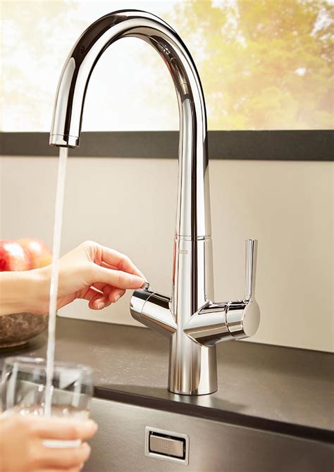Kitchen faucet with filter, an ecological alternative | Roca Bathrooms ...