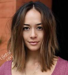 Hairstyle For Big by 20 Best Hairstyles For Big Foreheads You Should Try On Hairstyle For Big