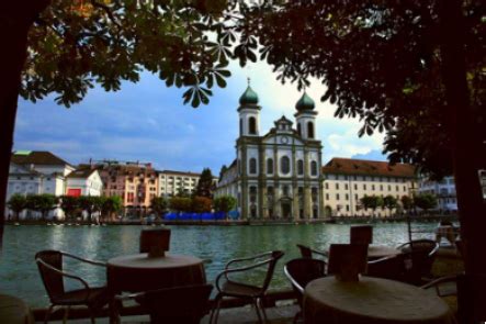 如何申请赴瑞士留学本科？