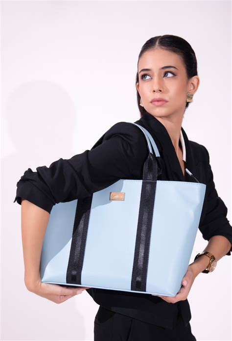 Theo | Hand bag |Tote bag | Vegan leather laptop bag for women – Rashki